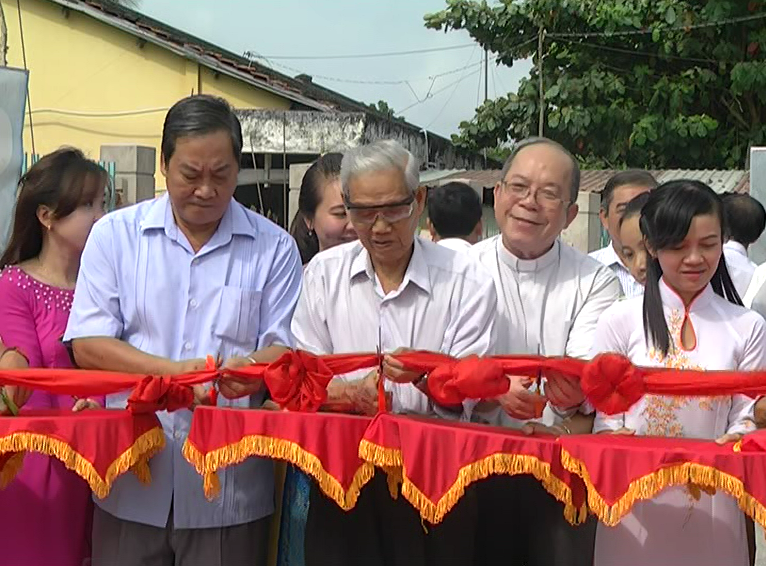 KHANH THANH DUONG VAO TRUNG TAM XA HUNG NHUONG 2.png